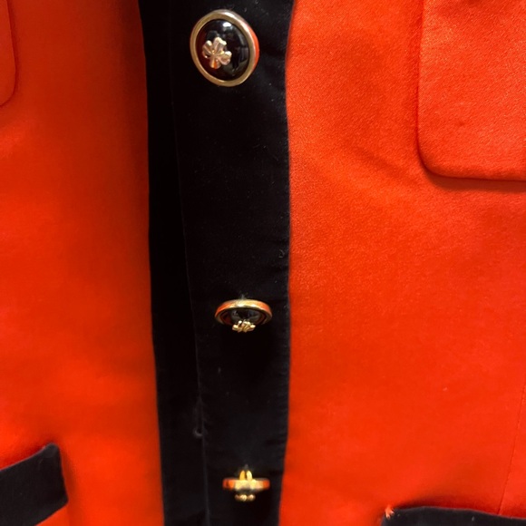 Chanel suit - Picture 6 of 8